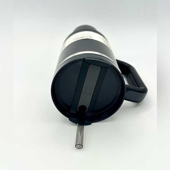 Stanley Quencher H2.0 FlowState 40 oz Black Glow New in Box - Picture 9 of 9